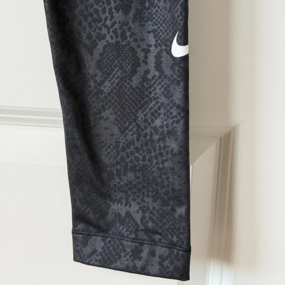 Nike Pro Dri - Fit Women's Black Snakeskin Patterned Leggings-S